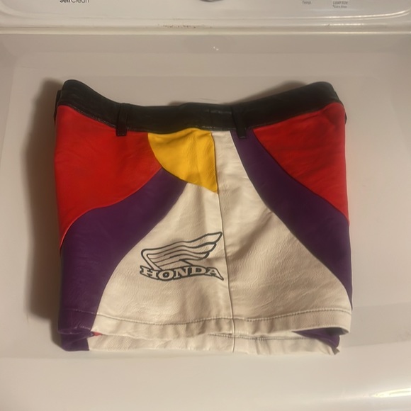 Honda shorts size small - Picture 6 of 7